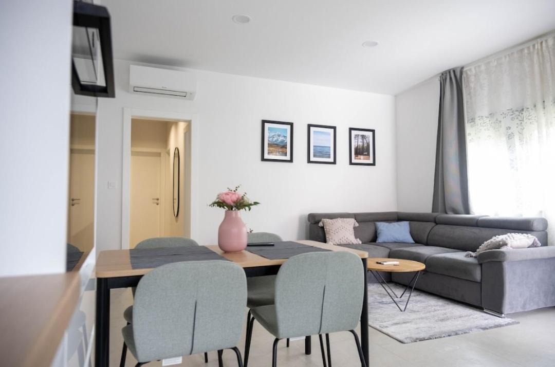 Apartment Oaza *